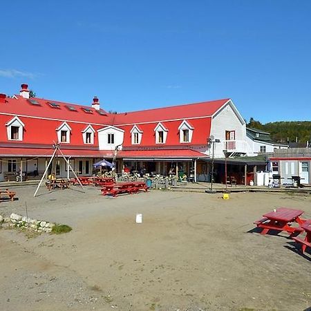 Auberge Jeunesse De Тадуссак Екстер'єр фото